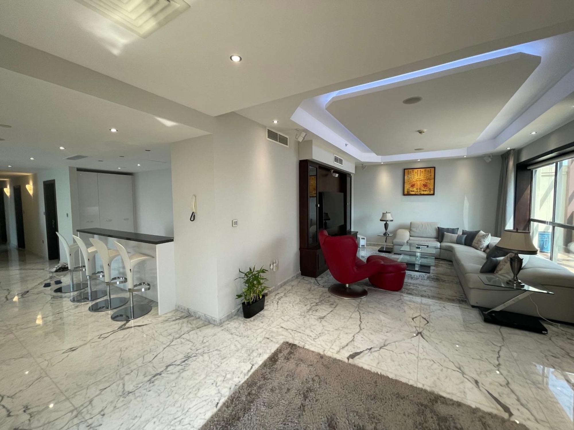 Apartment Marina Sky Garden With Private Pool